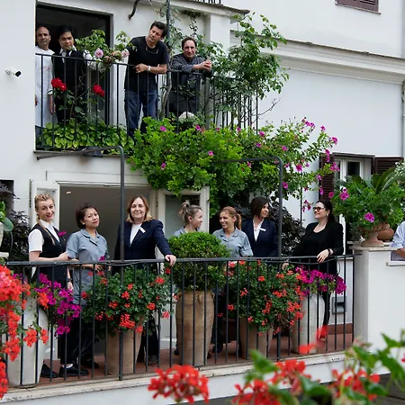 Alpi Hotel